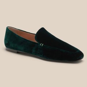 Banana republic velvet green Loafer